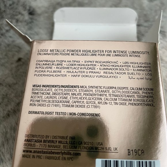 Anastasia Beverly Hills Loose Highlighter in shade Vegas - Picture 5 of 6